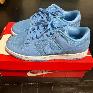 Nike Blue Athletic Shoes